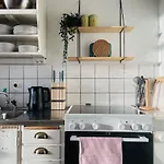 Trendy And Light 2 Room Apartment In Sofo, 65Sqm