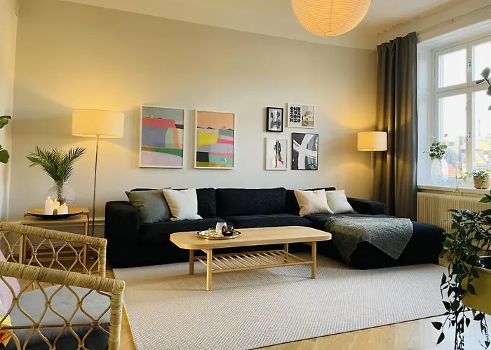 Trendy And Light 2 Room Apartment In Sofo, 65Sqm